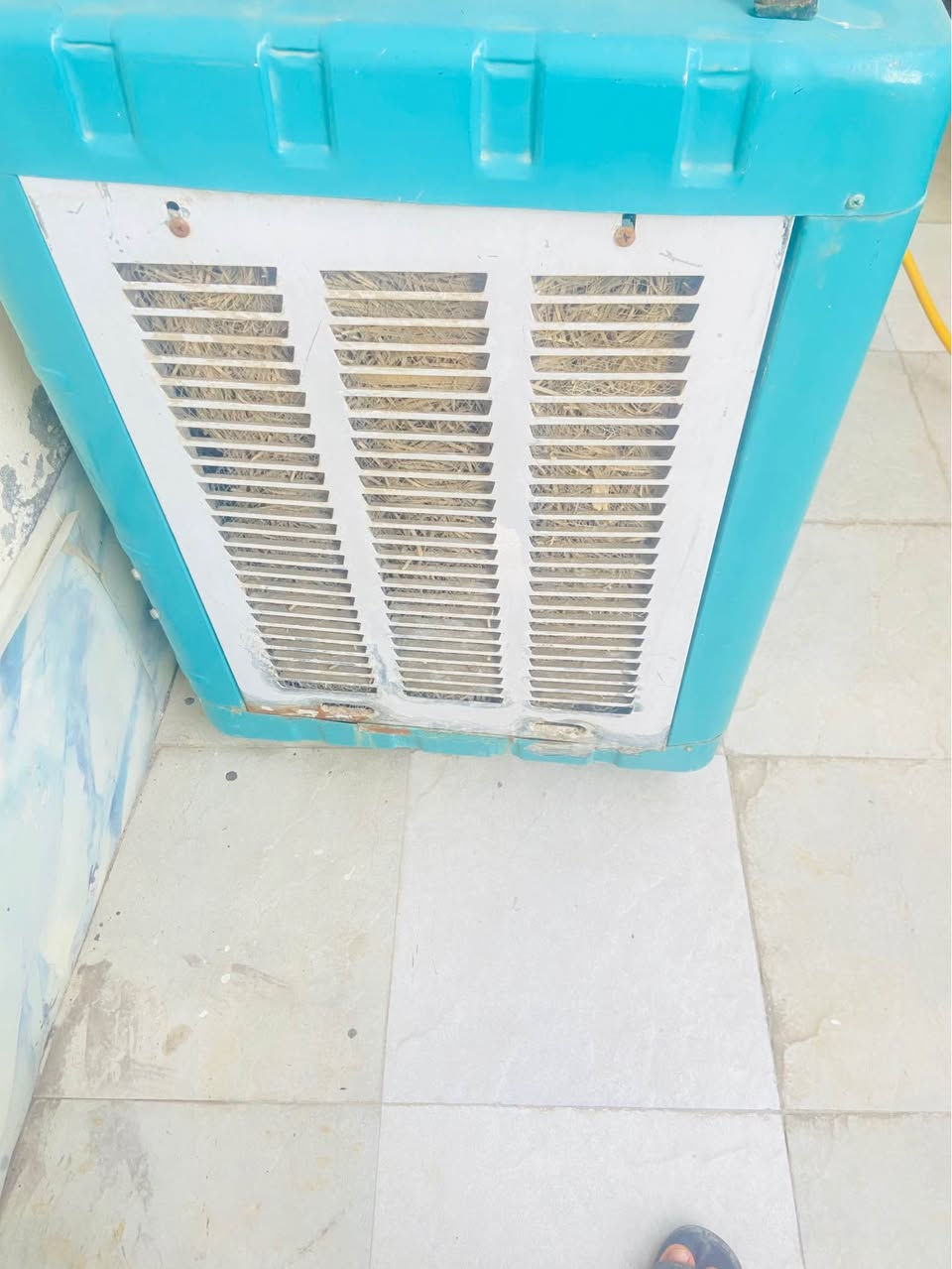 مبرده نوع صغير ارتفاع 75 عرض 60 المبرده هواها يخبل ما عوزها بس واتر بم ب 5 الف كامله مكمله مكان 
نجف عباسيه 
سعرها 100 وبيها مجال بسيط 

للتواصل اتصل على *********** النجف, العراق
