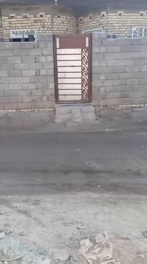 مشتمل 100مترللبيع بحي جهاد نهاية شارع الكراج قريب ع سوك  السعر الطلوب 30 وبيه مجال لشراي وكما موضح بالفيديو طابو زراعي مرقم بالبلديه مشمول بالتطويب ***********
