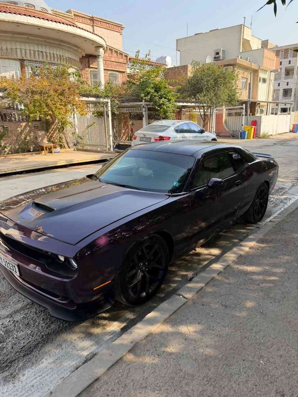 السلام عليكم
جالنجر  ار تي RT - Dodge Challenger, 2022
دخول جديد سنوية جديدة باسمي ترقيم جديد
• لون بنفسجي 😈
• المحرك هيمي : 5.7 لتر HEMI V8 
• القوة: 392 حصان
سيارة قطعه وحده صبغ
ماشيه 35 الف زيرو مماشيه بل عراق تقريبا
السياره عليهه دبات سود وعليهه وسطيات slp مشتغلهه يم علي الوادي من طول لطول 
 صوتهه رعب  

كشنات جلد
حساسات خلفية كاميره دوارة
السيارة عليها   منظومة زينون + عدسات نهار بليل 
وعليها ولف حماوة رياضي 85C  من شنايزر
شوته هوائية مفتوحة 
برمجة وتحديث اون لاين يم مصطفى ايكل  
السيارة ناعمه وحلوه وما بيها اي نقص
مكاني بغداد شارع فلسطين 
رقمي ***********  
السعر21500 وبيه مجال لشراي
•

