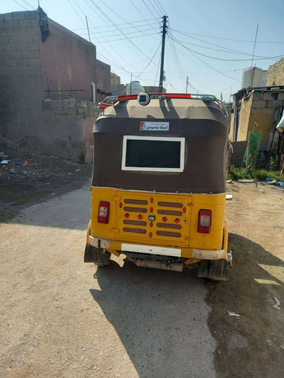 سلام عليكم تكتك 20 بيه طخات خفيفه  ما نقصه اي شي نضيفه  بدون سيبابه سعر 6 و 600 رجان مو شراي لا يتصل ،***********
