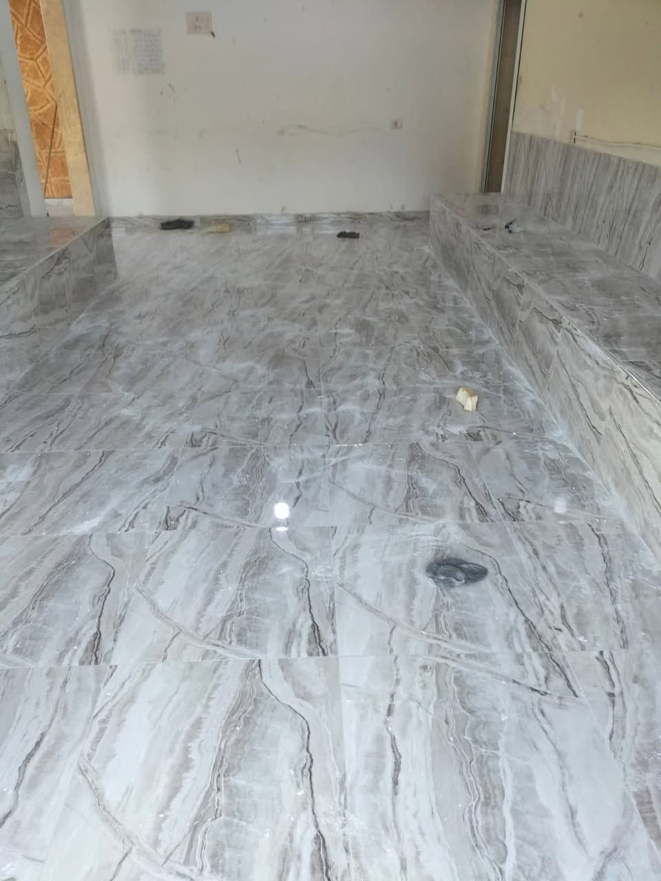 خلفيات سراميك وبورسلين ومرمر شغل درجه أولى استفسار ***********
