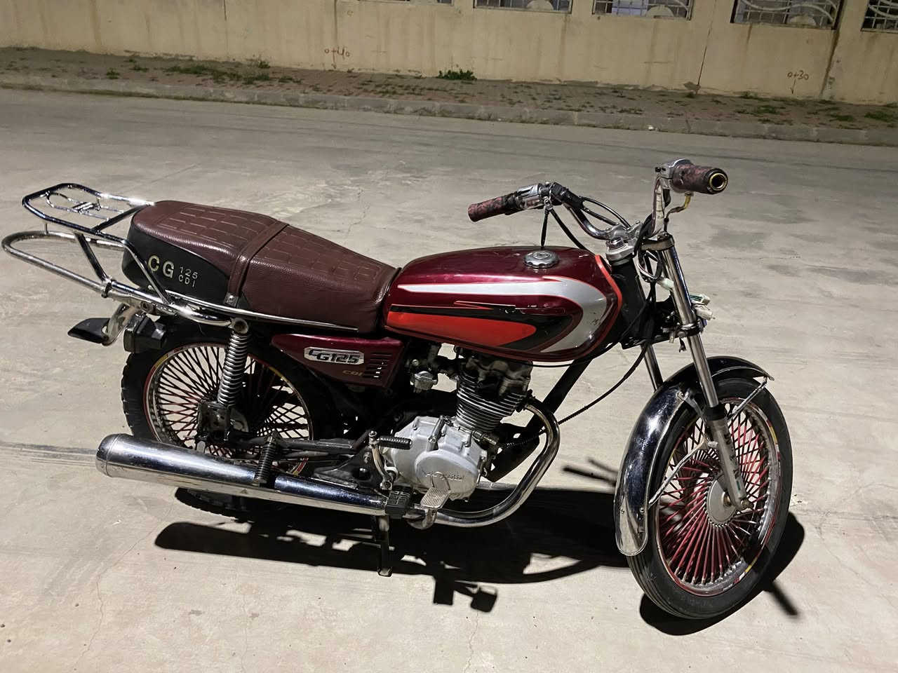 سلام عليكم  نامه استندر (2017)دراجه كل عيب ما بيه شرط الهندر سعره (350الف)وبي مجال للطيبين


**إذا كنت صاحب هذا الإعلان وتريد حذفه لأي سبب، رجاءا أرسل رسالة إلى الدعم الفني**