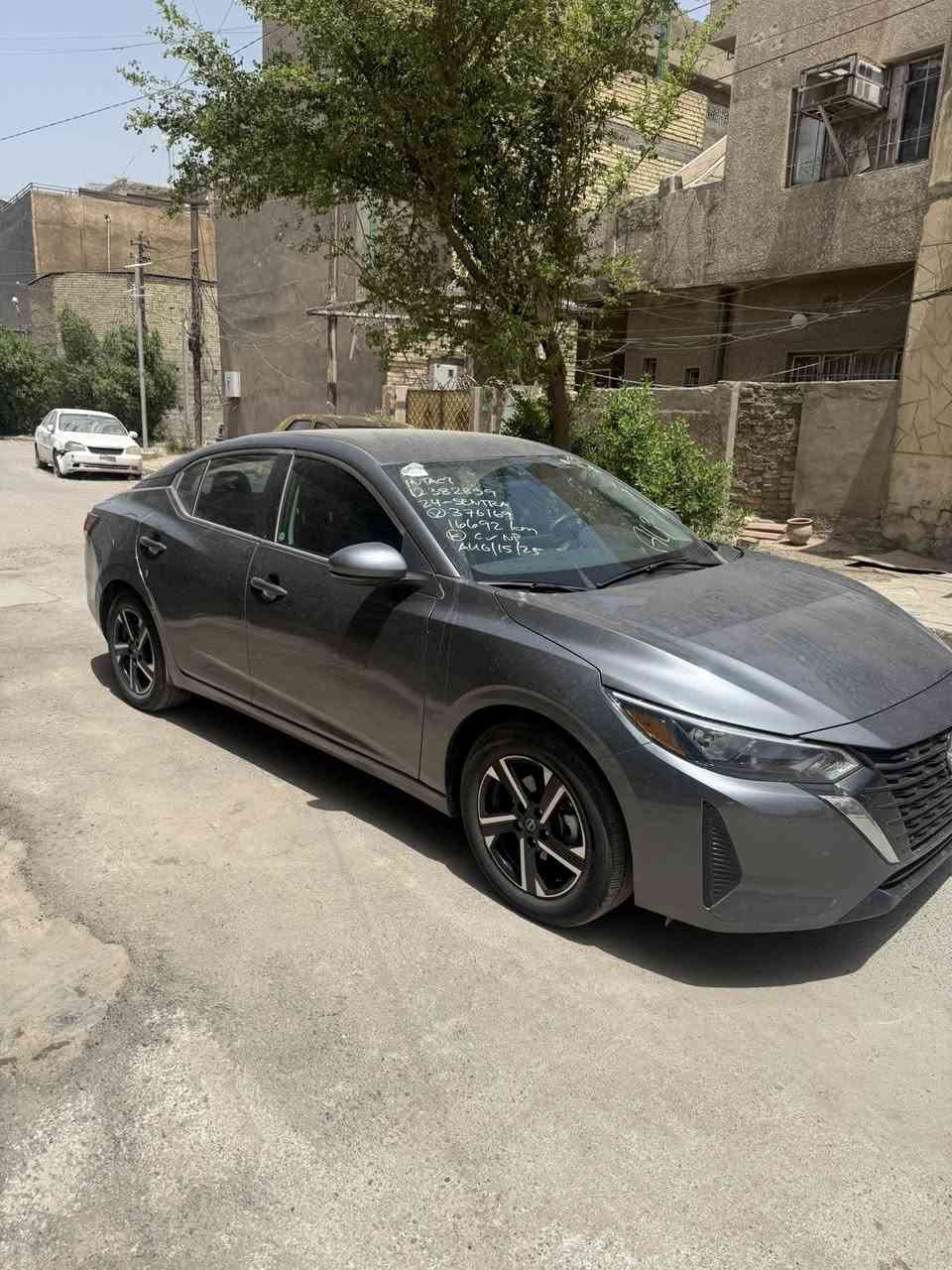 نيسان سنترا2024اليوم دخلت منفيس بسمي
بدون رقم وتصليح حادث بسيط سياره جديده
ماشيه 10الف
بدون ايرباك 
مواصفات بصمه رادارات تشغيل عن بعد شاشه 
ويلكب باقي المواصفات
السعر 123ورقه
الاتصال ***********
بغداد كراده
