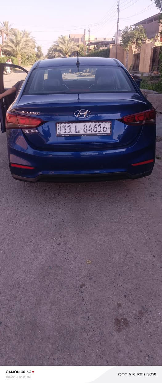 سلام عليكم للبيع اكسنت موديل 2020 وارد امريكي محرك دبل نوزل 1600 كير AT تبريد منضومة مبدلهة كلهة جديد تدفئة حادثهة جامل وبنيد وبل عراق نفس الضرر سيارة نضيفة وجاهزة للاخير للستفسار *********** مكاني بغداد.)
