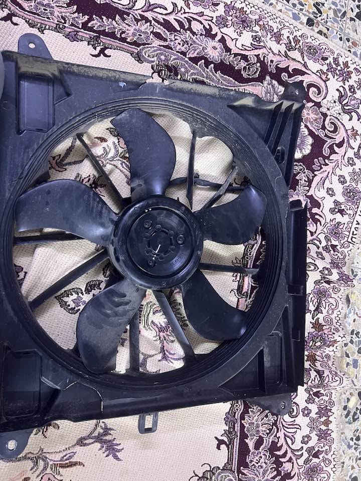 سلام عليكم مروحه جيب موديل 24 الحاضن مكسر ماصور ريشه جدد بغداد بلديات ***********

