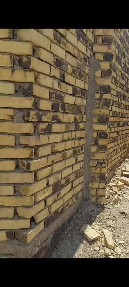 هيكل للبيع مساحه ٢٠٠متر 
طابو زراعي سند٢٥ركن على شارعين
واجه ١٠ نزال ٢٠متر بناء طابوك خريطه 
حلوه غرفتين نوم وهول ومطبخ ومناور 
واستقبال جبيره وصحيات داخليه 
للاستفسار والتواصل الاتصال على الرقم 

***********
