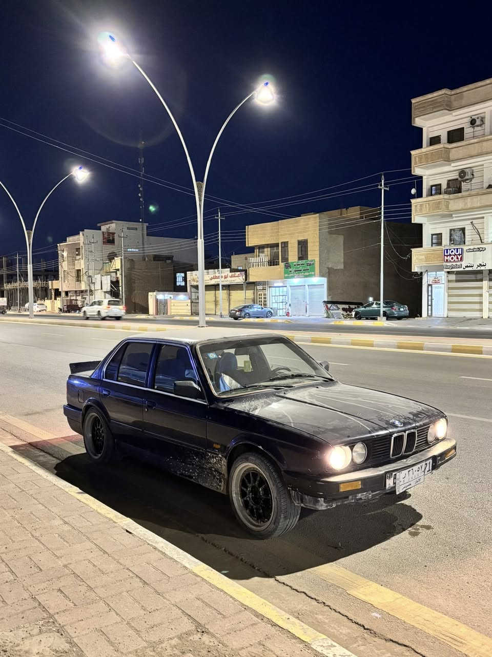 للبيع بي ام زعره محرك 6 سلندر مفتوح كير عادي 1.2.3 بطناش عليهة منضومه اكزوز صوت تبريد شغال جاهزه صدر تخم تاير جام اوتو ويل رياضي عريض مكاني الانبار الرمادي ***********
