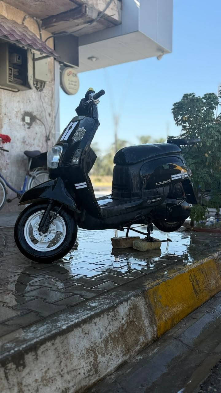 سلام عليكم درجه بوليس كابريتر للبيع دراجه مثل ما كدامك بل صور دراجه خير من الله ما مفتوحه بلاد سبانه ما حاط عليه موديل 2008 الدراجه بدلت إله قبل يومين دبلات امامي جدد الاصليات وبدلت إله كابريتر جديد الأصلي كفراته بلاد وياهه الختم بس شويه تعبانات من الشمس اويلاه جدد اني صبغتهن بيدي تايرات جدد

 نقص الدراجه كتف مال اشاير وفحامات مال سلف بعد مابيه اي نقص هندر واحد
مكاني ديالى كنعان
للاستفسار
***********
