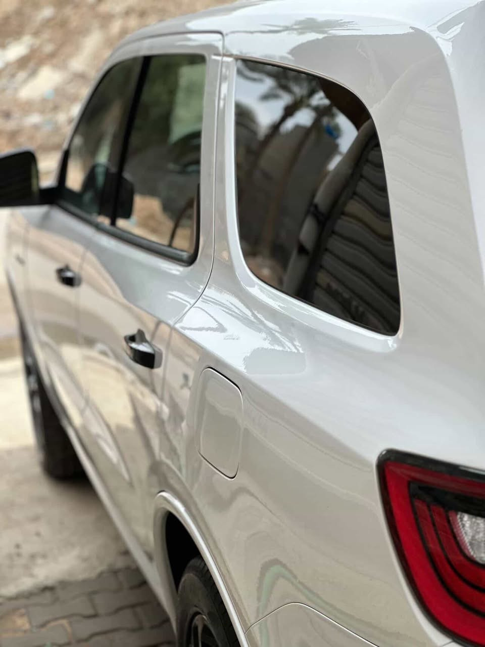 السلام عليكم 👋🏻
للبيع دوج دورنكو  
موديل 2020
فئة R/T Max
مكينة.         5700. V8  هيمي 
سيارة جديدة كلين 
بدون حادث 
السيارة فول موصفات 
داخل احمر 
شاشة كبيرة 
دشبول دجتل 
فتحة سقف 
وضعيات قيادة 🏁
السيارة كشنات جلد 
تدفئة تبريد كشنات 
السيارة ويل بلاك 
صندوق كهرباء 
اشاير مري 
بصمة تشغيل 
دخول ذكي +ترحيب 
تبريد مركزي 
7راكب 
دبل كزوز 
قيادة ذاتية 
تحديد مسار 
حساسات 
تحكمات استيرن 
وبعد بيها مواصفات معروف R/T
السيارة رقم دهوك الدولي الجديد 
تحويل مباشر 
مكان السيارة بغداد الدورة 
للاستفسار *********** بي واتساب 
السعر 285 ورقة 
القريشي - بيع وشراء كافة أنواع السيارات
