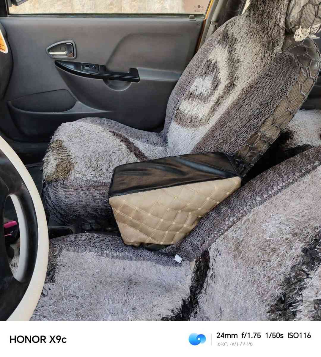 موديل 12كابون بانزين بيها تبريد شغال محرك كير شرط بيها تك شاصي هاذا الي بيها تحويل فقط وكاله من الوكيل عليها هية 200الف حسب النتفاق السعر 29وبيها مجال اتصل عل رقم***********مكلف بل نشر
