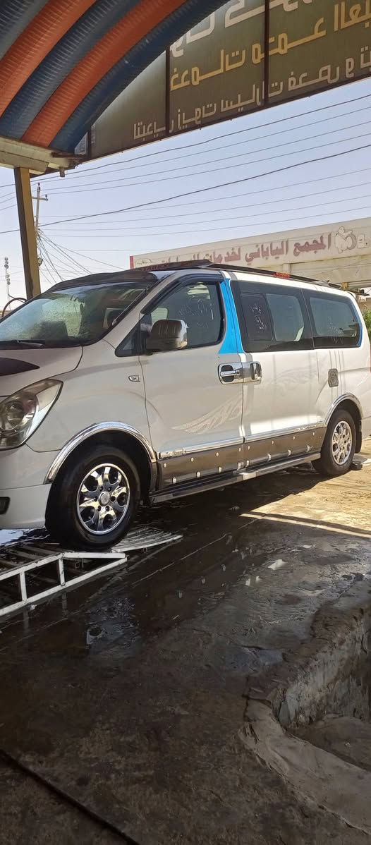 سلام عليكم احبتي للبيع استاركس للبيع مديل 2009مكينه وكير وحداديه وتخم تاير خير من الله رقم ذي قار سنويه 27بيهه تلكيط اخياسات جاهزه السياره السعر 125وبيهه مجال للاستفسار الاتصال على الرقم ***********
