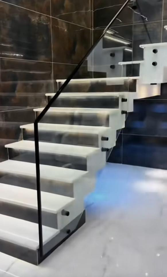 السلام عليكم
شد جام بيوت درجه اولى وصبغ شبابيك 
وايضا شد القواطع والجامخانه 10mm 
وأسعارنه بسعر الجمله 

***********@#
