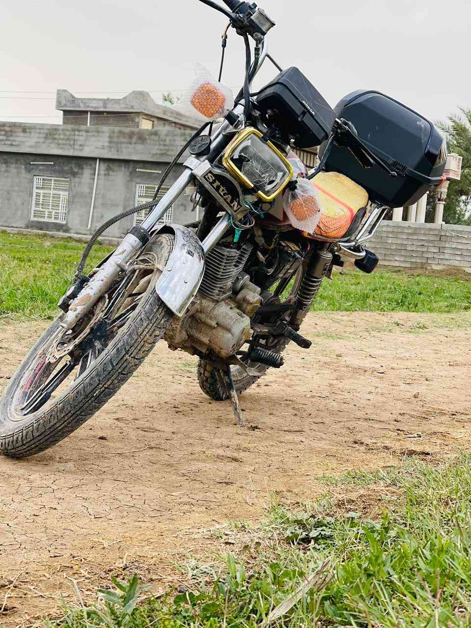 سلام عليكم سيفان 5 گير محرك مجفت جديد يرادلها شويه تعديلات بصيطه قفل 350 الف 
*********** واتساب شراي
