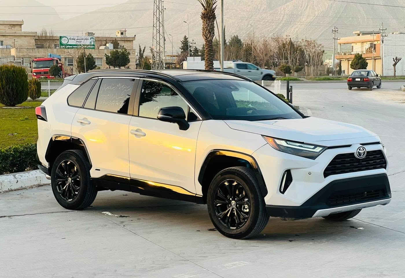 تۆیۆتا ڕاڤ4 2025 XSE قەپات مواسەفات 
تەنها و تەنها 9 هەزار رۆشتووە 
مەکینە 2.4 هایبڕێد 
بەس بۆنیدی بۆیاخە 
دینار مەسرەفی تێدا نییە 
سەرە شانسی لای سەکن کەمێک قرنجاوی هەیە
4T3E6RFV6SU185827 
رەقم شانسی

سعر : لە کۆمێنت داوای بکە ڕاستەوخۆ بۆت دێت 🤖 

گێڕ و مەکینەی بەشەرت 
لەسەر دەقی شەریکە ماوەتەوە 

ژمارەی خاوەنەکەی 
***********
وەتسئاپ
