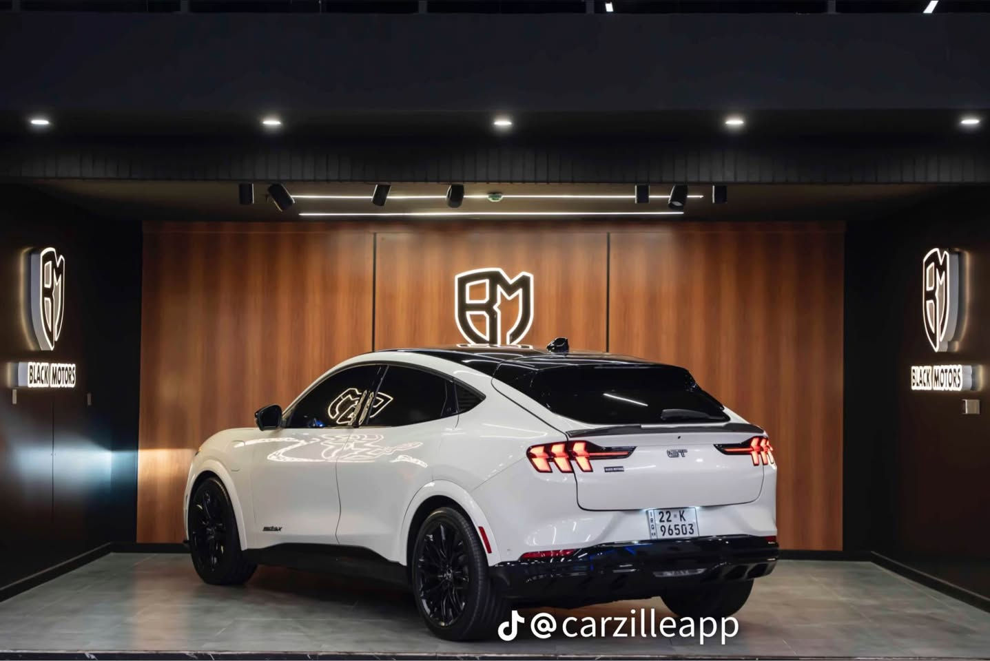 Ford Mustang mach e GT Performance 
Full : electric
Awd : 2 motors
Hp : 490 🐎
Times : 0-100 km/h 3.3 sanya
Brekes : Brembo
Speed battery: 450 KM 
شاعینەی خۆی لەگەڵە
کوشین : گەرم  جلد و شامۆ
داخلی لید : ٣٢ ڕەنگ 
مواسەفات لید خاریجی و لیدی ناو چەمبەری هەیە
دەبڵ کارەبایی
خەتی جادە 
ڕاداری پێشەوە 
ڕاداری پشتەور
مواسەفاتی دەموچاو بینینی هەیە لە کاتی شۆفێری
لە هەموو کوردستان بەس ئەو جیتی پێرفۆرمێنسە هەیە
سەیارە بێ سبوخە 
بۆ زانیاری زیاتر  ژ.م *********** أربيل, العراق
