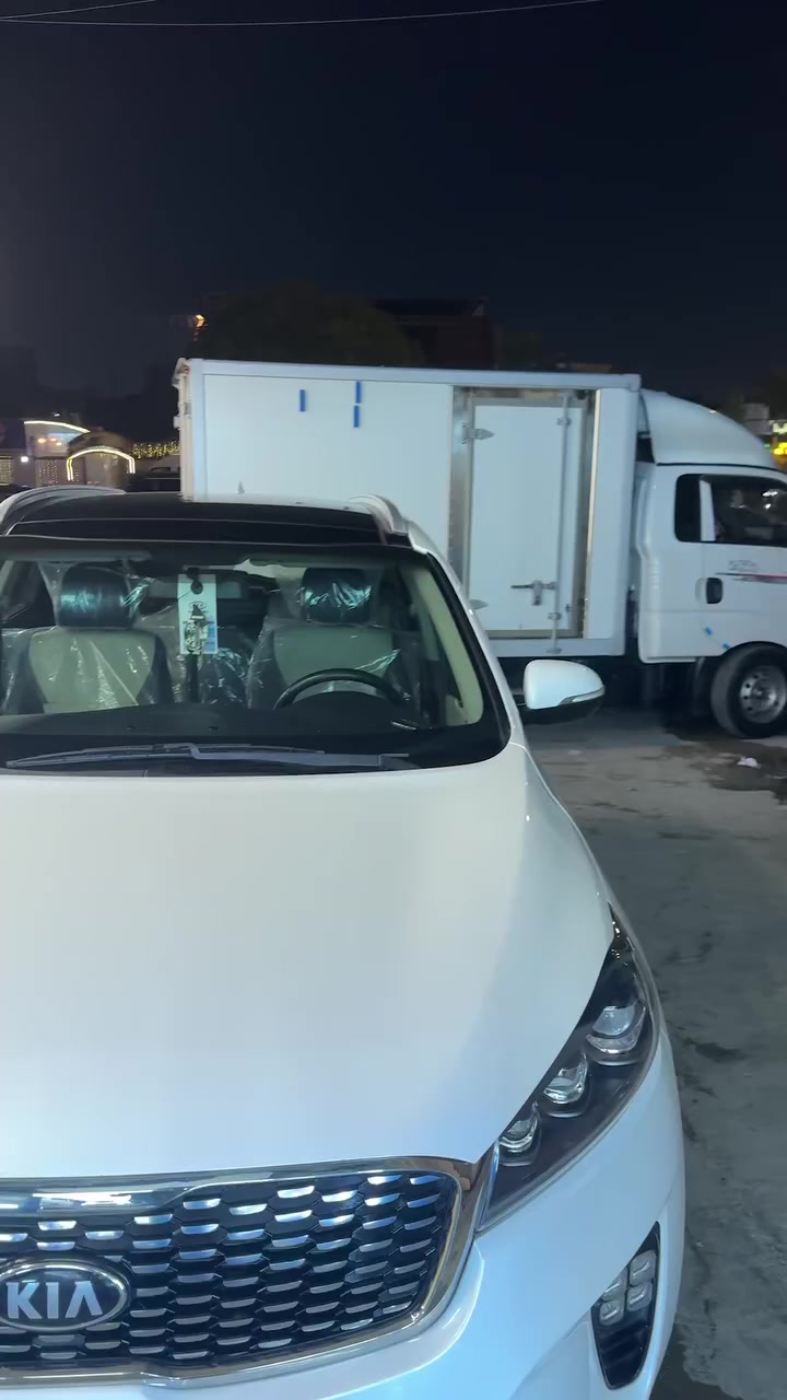 سلام عليكم      سنتر البيع  المديل ٢٠١٨السياره فول مواصفات بصمه بنو رامه شاشه جبيره كشتات كهربا ء ٧راكب. ٦سلندر قطعتين تبريد كفاله عامه مري شفط صندوك كهرباء   كيير ٨نمر  العنوان البياع حي التراث اي ستفسار متواجد واتساب *********** السعر خاص $
