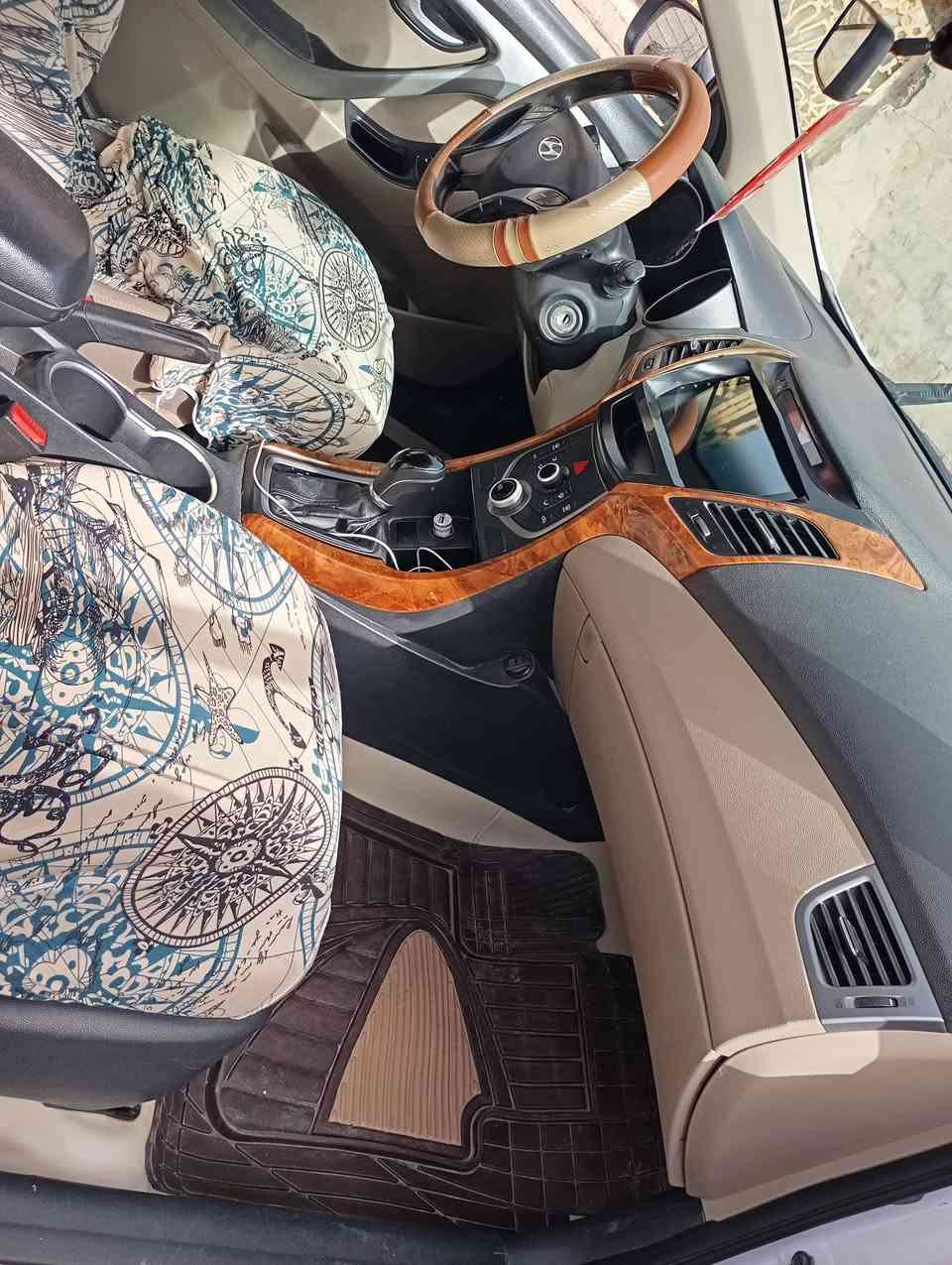 السلام عليكم موديل 15
بدون ضربه بيه طخات بسيطه سعر 117
 وبيه مجال بسيط 
هاتف ***********فقط واتساب
