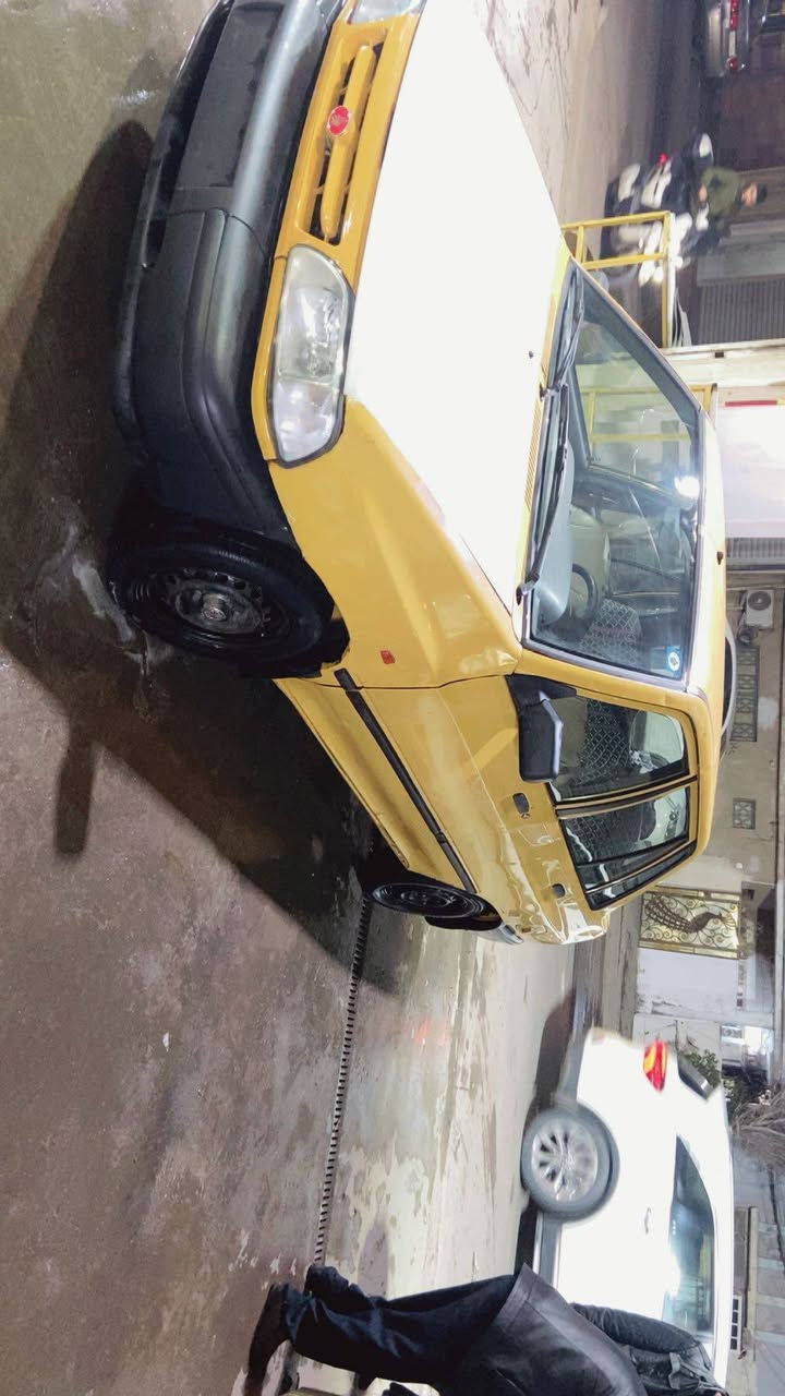 سلام عليكم سياره مديل٢٠١٢ جهازه محتاجله حداديه سياره رقم نكليزي باقي ع استلام سعره 25 وبيع مجال ***********
