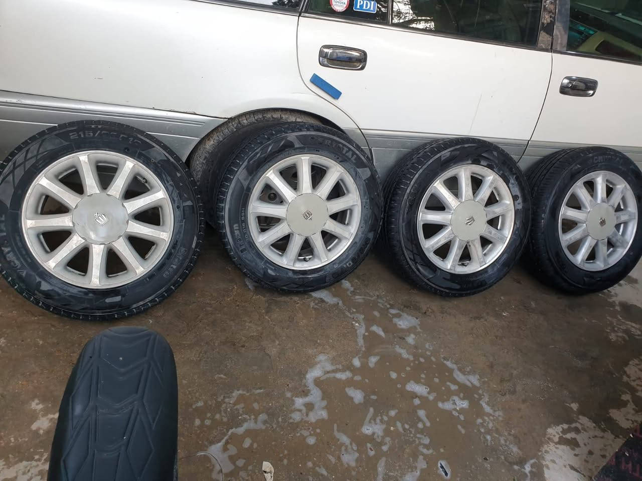 تخم ويل كب نجمه اصلي ابيض. مع تخم تاير جديد ٩٠ بالميه نظافه للبيع للاستفسار *********** البصرة ابو الخصيب
