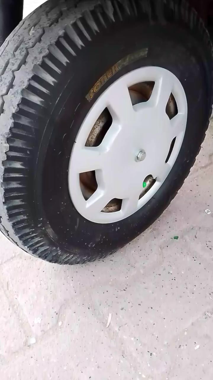 سلام عليكم تكتك تي في اس رقم وسنويه موديل 18 شهر 12 مكاني بغداد الغزاليه بشارع  المركز تكتك كامله مكمله تكتك بسمي تحويل ثاني يوم 
***********
