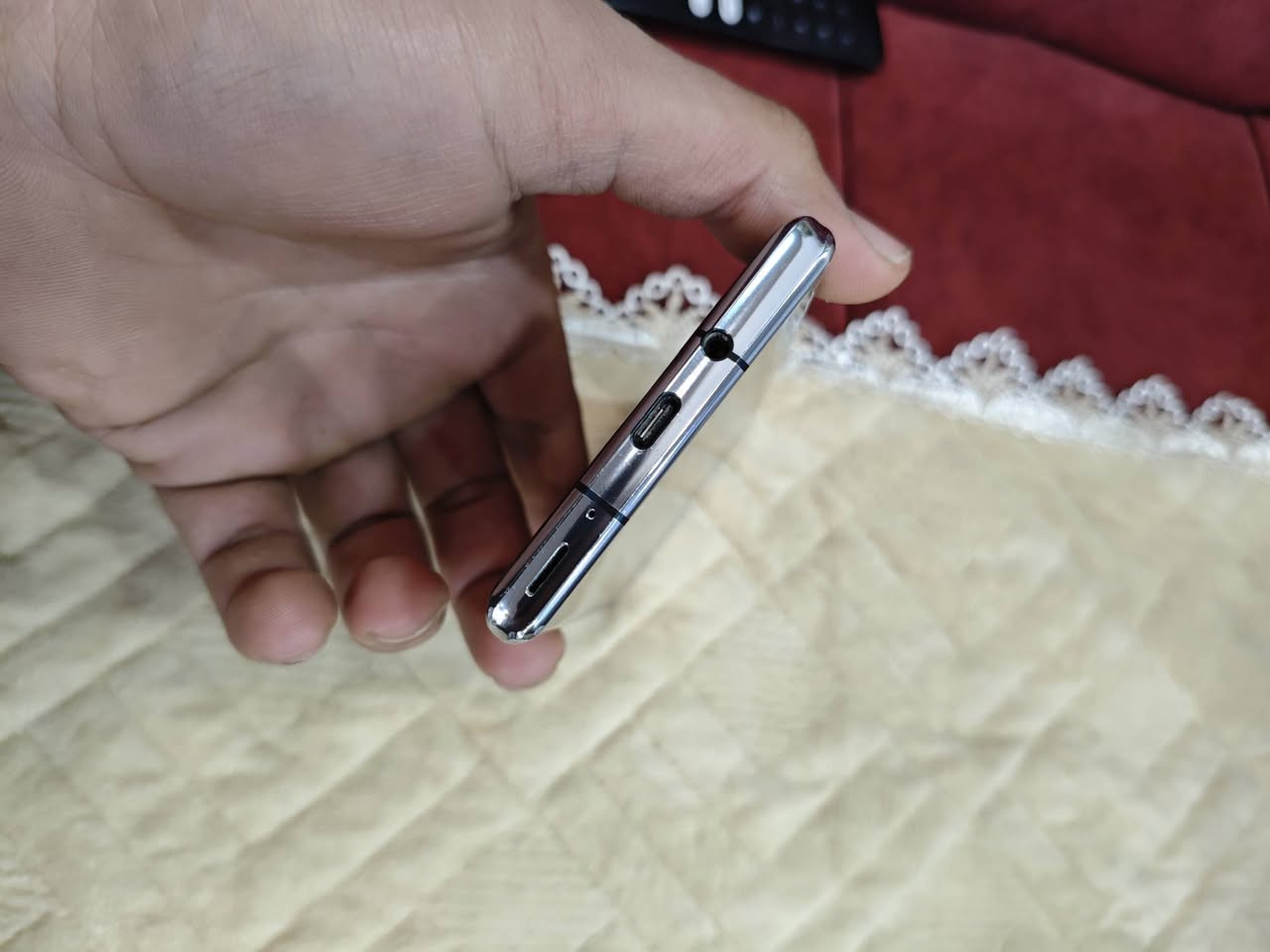 السلام عليكم
جهاز دوكومو  كواست شارب 6
صناعه ياباني  معرب بل كامل 
بطاريه5000 ملي امبير 
معالج  قوي 888
ذاكره  128    الذاكره العشواءيه  12
الشاشه  تدعم  240 هيرتز   
سعر 225  وبي مجال  بصيط  
شاشه من حنيه 
***********
