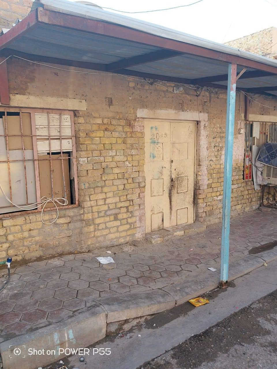 السلام عليكم ورحمة الله وبركاته
دار للبيع بناء قديم بعتاره قطعه
المساحة 200 م
الموقع دور العمال شارع الوسط عرض الشارع 10م
***********
