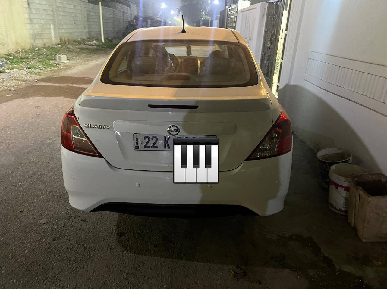 نيسان سني 2025.   ماشيه 36 مكفوله السيارة من ضربة صبغ بارد. عنوان بغداد.   السعر 125.   رقم هاتم ***********
