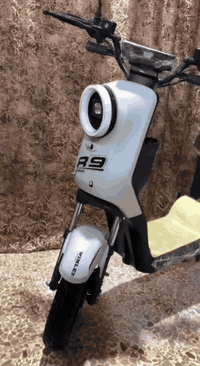 دراجة شحن R9 / 2024 WINLEE
32 أمبير
كامل ملحقاتها موجودة
جمبع الكهربائيات شغالة 
أستعمال مدرسي قليل 
بطاريات عدد 5 ممتازة
نظيفة جداً 
السعر 350
الموقع : البصرة الحيانية 
***********
 
البطاريات على الفحص 
مستعجل ع بيعتها
