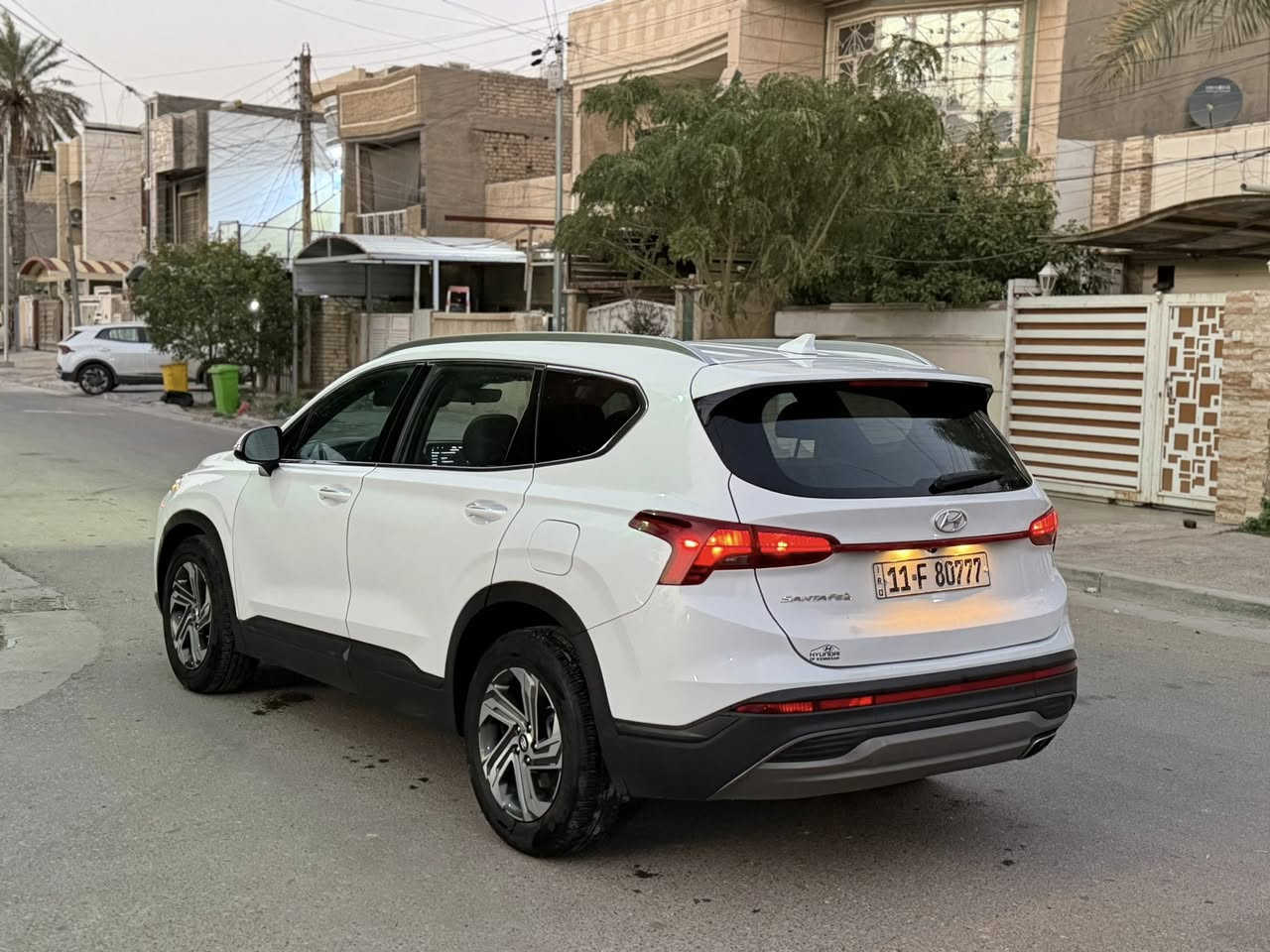 السلام عليكم سنتافي 2023 فول عدا البراما
حادثها جاملغ فقط مبدل والقديم موجود 

وصار هنا بيها مكاني بارد قليل كلش 

ماشيه 57 

سياره فول وخير من الله 

رقم بغداد 

مكانها حي العامل 

سعرها 190وبيها مجال 

***********
