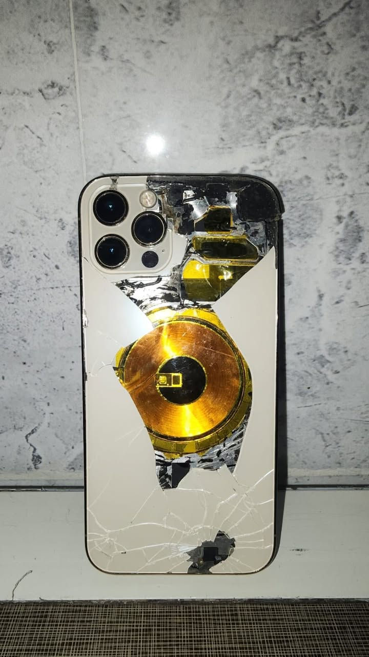 سلام عليكم عندي هاذ الجهاز طلب علي سعر 150 بي الكامره الخرجي ما تشتغل ويريد شاصي


**إذا كنت صاحب هذا الإعلان وتريد حذفه لأي سبب، رجاءا أرسل رسالة إلى الدعم الفني**