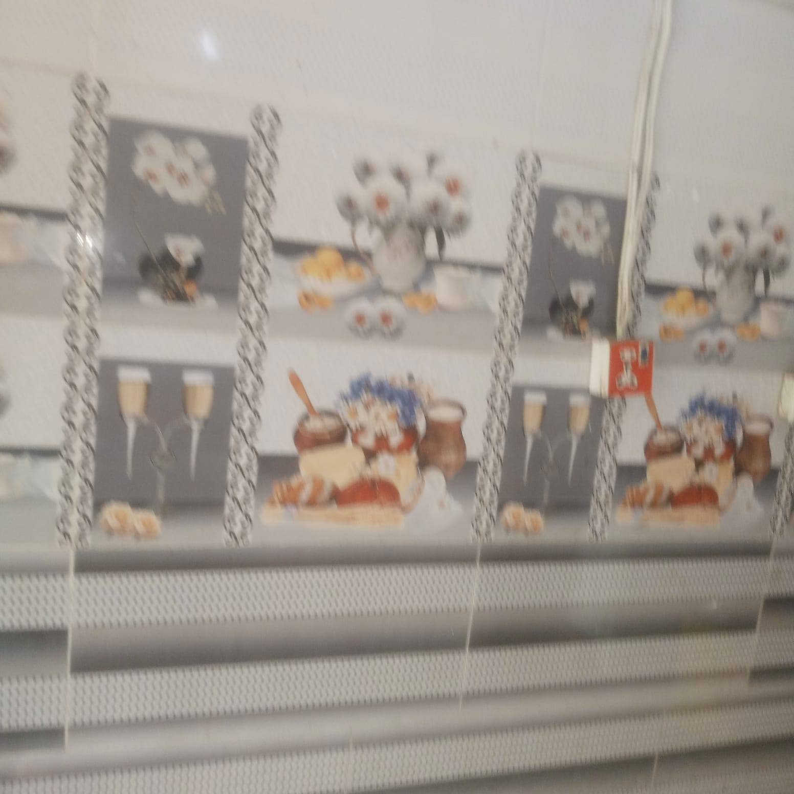 يالله سلام عليكم دار للبيع بغداد المدائن منطقه الحضاريه مساحه ١٠٠ متر يتكون الدار من غرفة نوم وصاله استقبال مطبخ السقف صب ارضيه بور سلين جدران سيراميك كما واضح في الصوره زراعي على قرار ٢٥ خدمات كامله تبليط كهرباء ماء مجاري رئيسيه مال شارع وبسعر جدا مناسب لغرض ضرف ٣٠ وبي مجال للاستفسار الاتصال على الارقام *********** أو *********** وات ساب
