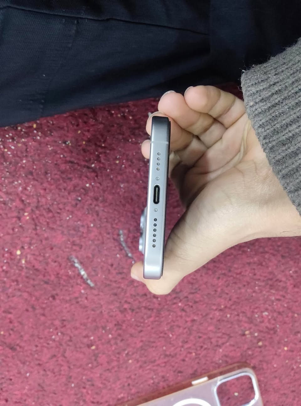 ايفون 15 برو ماكس ماستر الشرق اوسط ٢٥٦ مكفول لا مفتوح ولا مشخوط ولا ملعوب بي البطارية ٨٥٪؜ 
هذا رقمي للتواصل واتساب ***********
