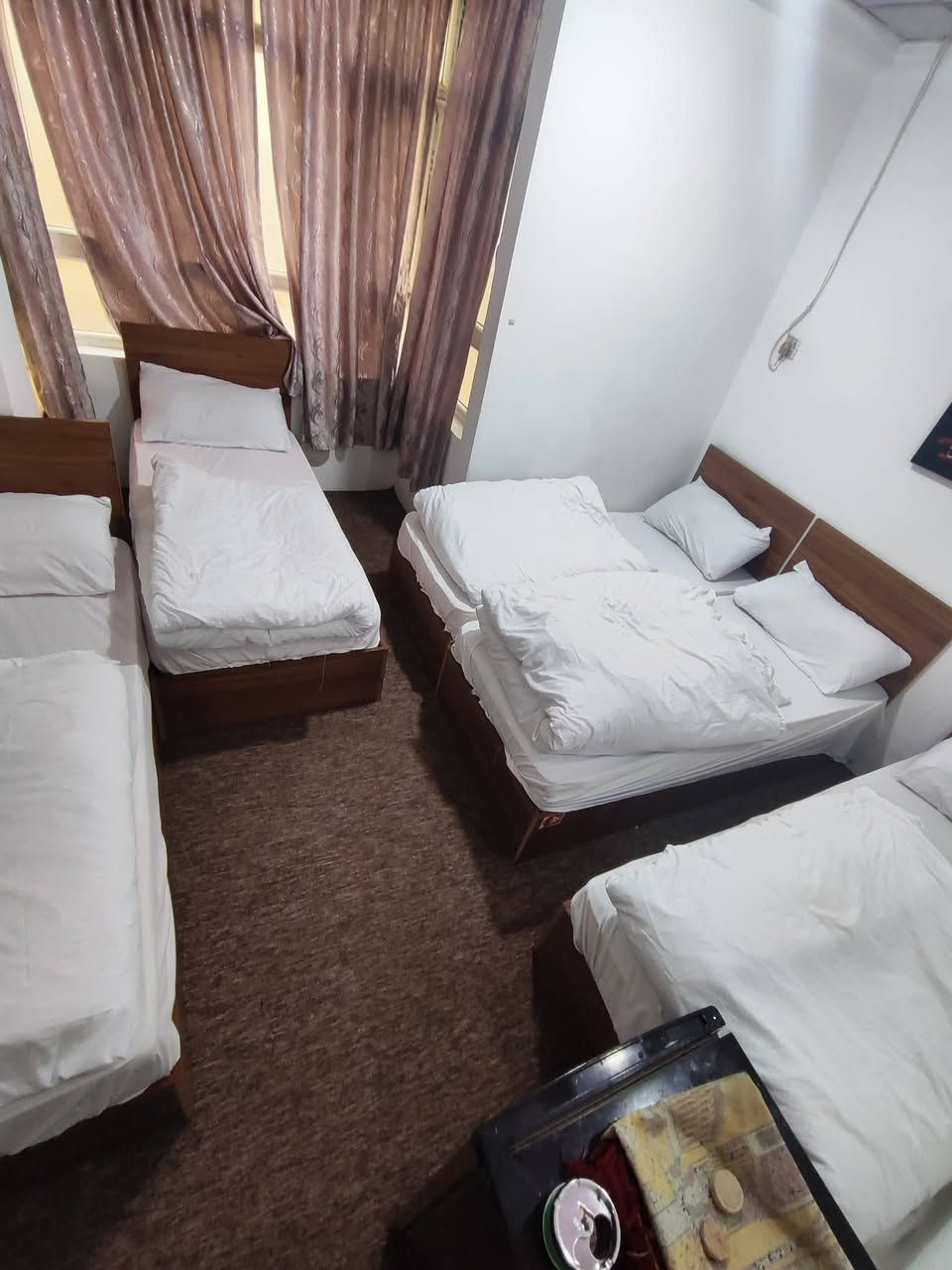 فندق المعالي    النفر 5
الفندق يبعد عن الامام دقيقه 
باب ساقي عطاشى كربلاء باب الامام العباس عليه السلام 
متوفر غرف 
ثنائيه ثلاثيه رباعيه خماسيه سداسيه
للحجز والاستفسار 
🧿***********
