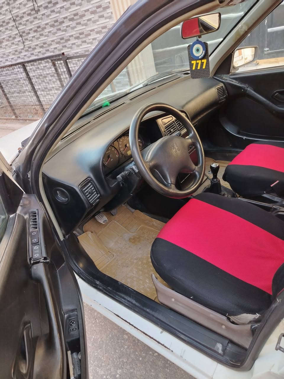 السلام عليكم بيجو مديل 12 رقمه قادسيه سنويه 30 سياره جاهزه من كلشي تبريد شغال مكفوله فقط بنيد مبدل والباقي مكفول مكينه مشروطه لا تنقيص ولا تبخير مكان سياره نجف السعر 37 وبيه مجال الاستفسار ***********
