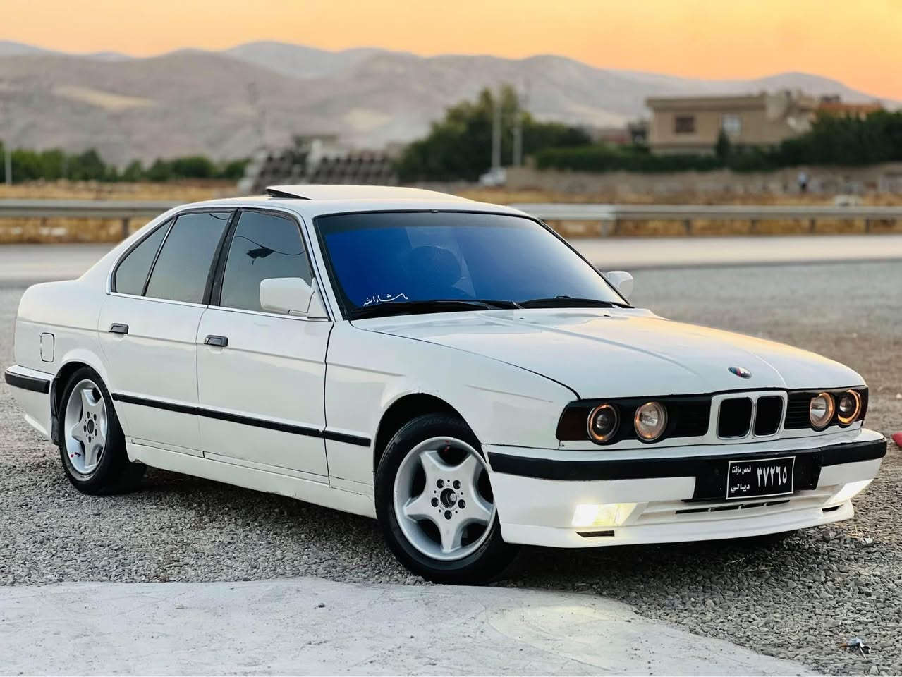 ئەم BMW بۆ فرۆشتن شتی جوان و پاک  مَاشَاءَ اللّٰه 🧿 
مۆدیل 1991

525 گێڕ عادیە
مواسەفات 
سلایتە ٤ جام کارەبای 
لایتەکانی کامل زینۆنە
کارەبایاتی هەمو گیانی یشەکات
گلۆپ بۆ گلۆپ بەشەرت
ماشاءاللەی دەوئ 
دەحامی پێش و دواوەی M
گیرو مەکینە هەمووی بە شەرت

(ژ.م*********** واتساپ فایبر شقلاوة, أربيل

