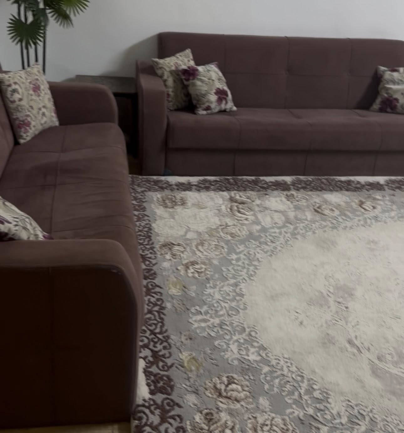 اغراض للبيع العنوان كوران نوي على طريق بحركة ***********
