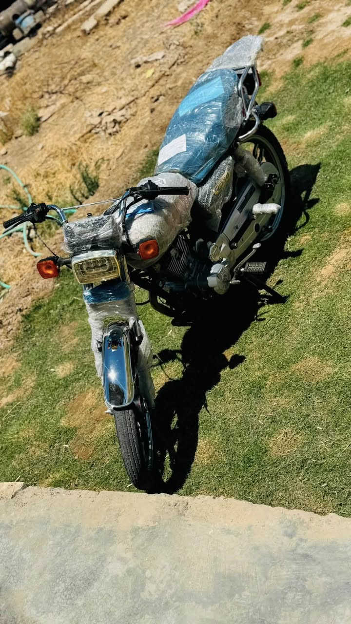 سفانه موديل 20 نشاط فول نضيفه حيل محرك فقط ولافات مابيه عيب ابد السعر 400وبيه مجال مكاني تكريت البوعحيل رقم الهاتف ***********
