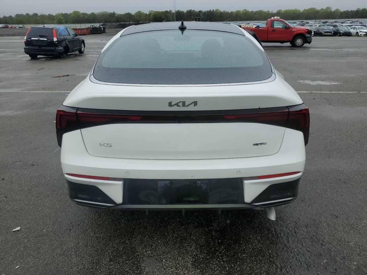 السلام عليكم اخوان للبيع كيا كي فايفK5 
مديل 2025 ماشيه4000 السياره كتاب شهداء ابسمي يعني اني اخ الشهيد
مواصفات جي تي لاين  اعله  مواصفات ب كي فايف 
ويل 18 الكبير 
محرك 2500 تنفس طبيعي 
بانوراما 
كشنات جلد تدفئه جلد طابع رياضي مختمه ب Gt Line  
تبريد لمس 
شاشه متصل 
أربع رادارات امامي خلفي وجانبي 
حساسات امامي خلفي 
نقاط عمياء 
توقف ذاتي 
بصمه دخول ذكي 
تشغيل عن بعد 
شاشه متصل 
هاند بريك بصمه /اوتو هولد /نزول منحدرات / درايف مود وضعيات قياده 
اضائه داخليه بال LED 
كشنات حضن رياضي مختم جي تي لاين بالون الأبيض 
السياره ب كامل بيانو بلاك بلاك ادشن 
فول الفول مواصفات اعله مواصفات للأخير جي تي لاين 
الضرر موضح في الصور
السياره مصلحه تبديل بابين فقط
السعر 215
للاتصال ***********
مكاني ذي قار
