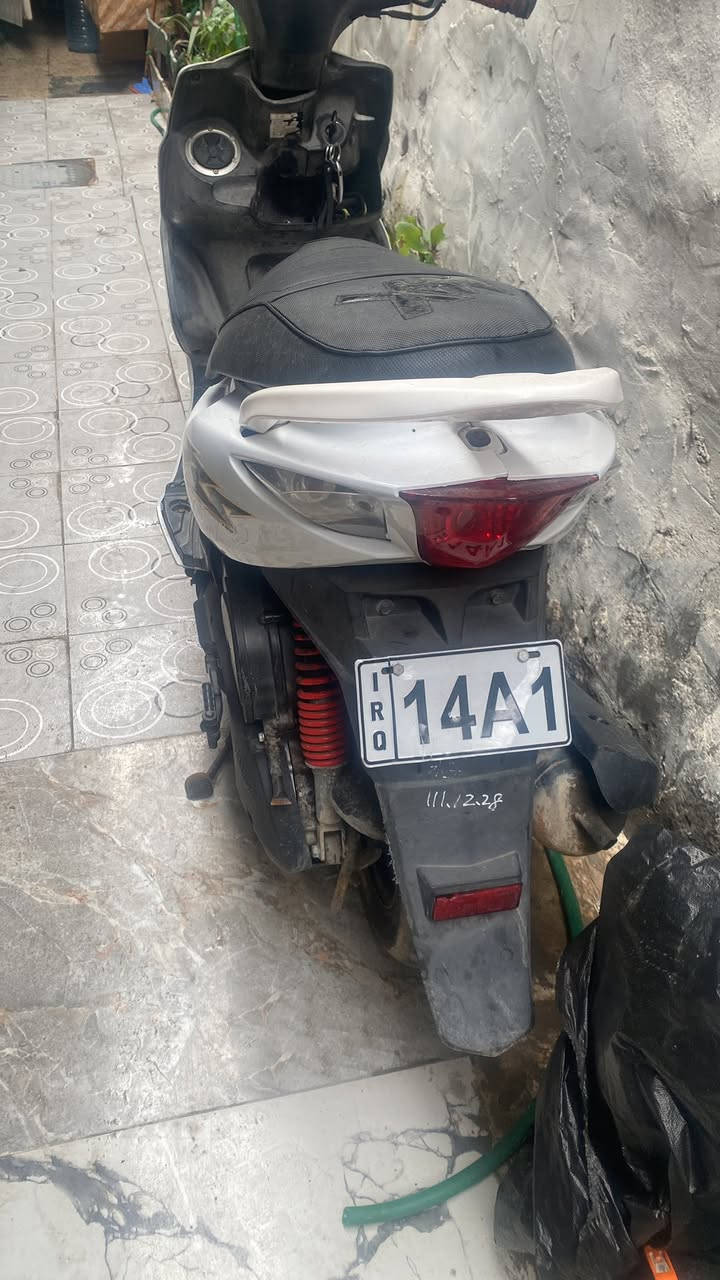 سلام عليكم دراجه ماكس مضلع دراجه نضيفه وجديده دراجه كلشي شغال مكاني بصره الكندي850بيه
***********
