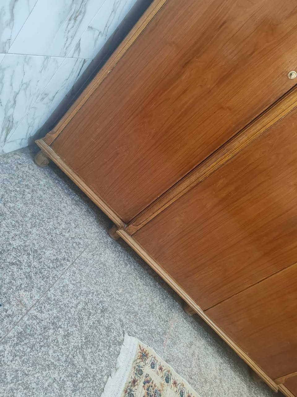 غرفه نوم نجاره عراقيه خشب ثقيل درجه اولى كنتور 4 باب مع سرير وميز مرايه وكومديات
مكانهم البلديات شارع المصرف 
الاستفسار خاص


**إذا كنت صاحب هذا الإعلان وتريد حذفه لأي سبب، رجاءا أرسل رسالة إلى الدعم الفني**