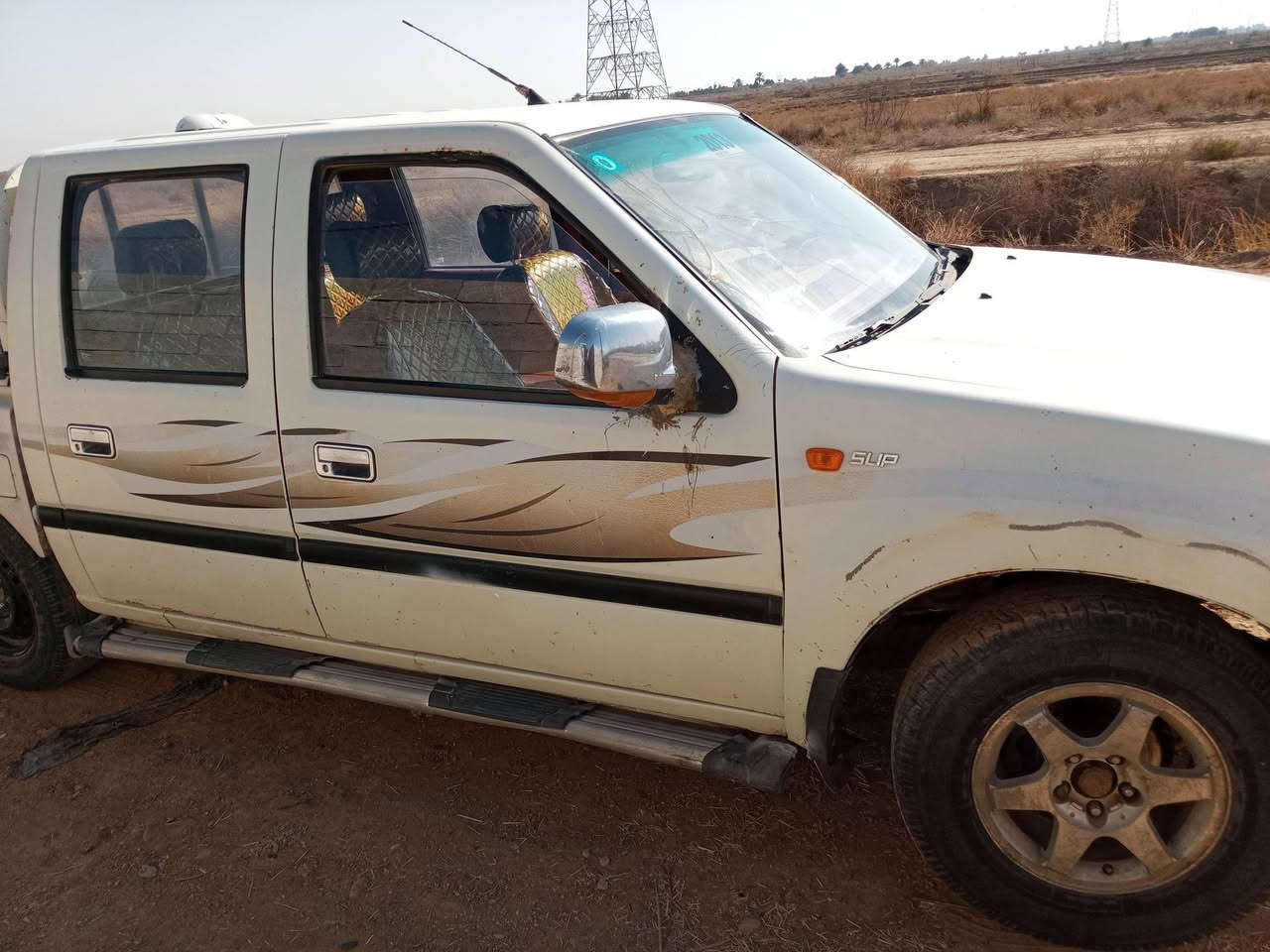 سلام عليكم فتون لبيع جاهزه مجهزه من كلشي سياره حلوه خير من الله سياره مال جناي كهرباءيات باتري تخم تاير تتفتح وتتقفل عل ريموت قرفته على وضع شركه سعر 55وبيه مجال لشراي رقم سياره واسط والعنوان واسط قضاء العزيزية الاتصال ***********
