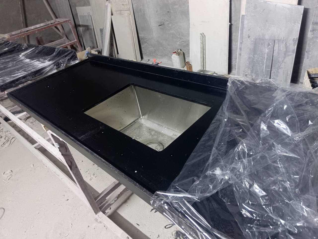 كوارتز اسود من عمل معمل نور فاطمه 

للتواصل والاستفسار ***********
