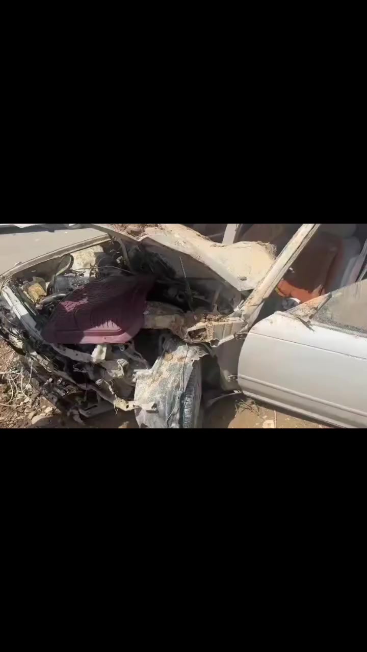 السلام  عليكم للبيع مارك بيه حادث. ابيع ع وضعيته.  رقم ديالى انكليزي  سنويه ل-28    بدي جديد محرك 2500ديلكو  قبل 20 يوم شاده كير جديد   سياره متعوب عليهه. ابيع ع وضعيته لون لؤلؤي اتصال على الرقم
***********
