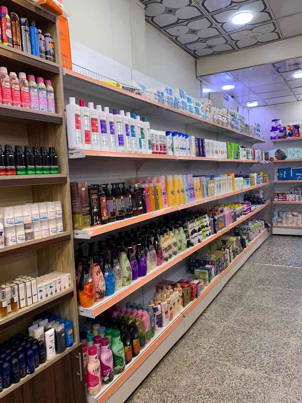 سلام عليكم ورحمه الله وبركاته ماركت للبيع عنوان الكاظميه الهبنه التواصل على رقم  ***********
