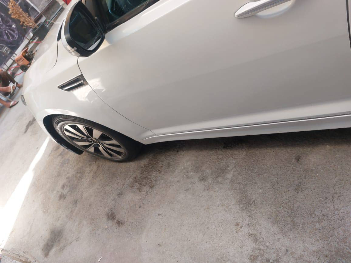 السلام عليكم
اوبتيما 2013خليجي
مكينه 2400
ماشيه 178
السياره فول 
بصمات 
بانوراما
تحكم كشن كهربائي 
تحكم سترن 
حداديه فول 
تايرات جدد
تبريد تدفئه
السياره ناعمه وحلوه 
وكاله بسمي 
بيه رشات صبغ 
السعر 105وبيه مجال قليل 
***********
مكاني الرفاعي
