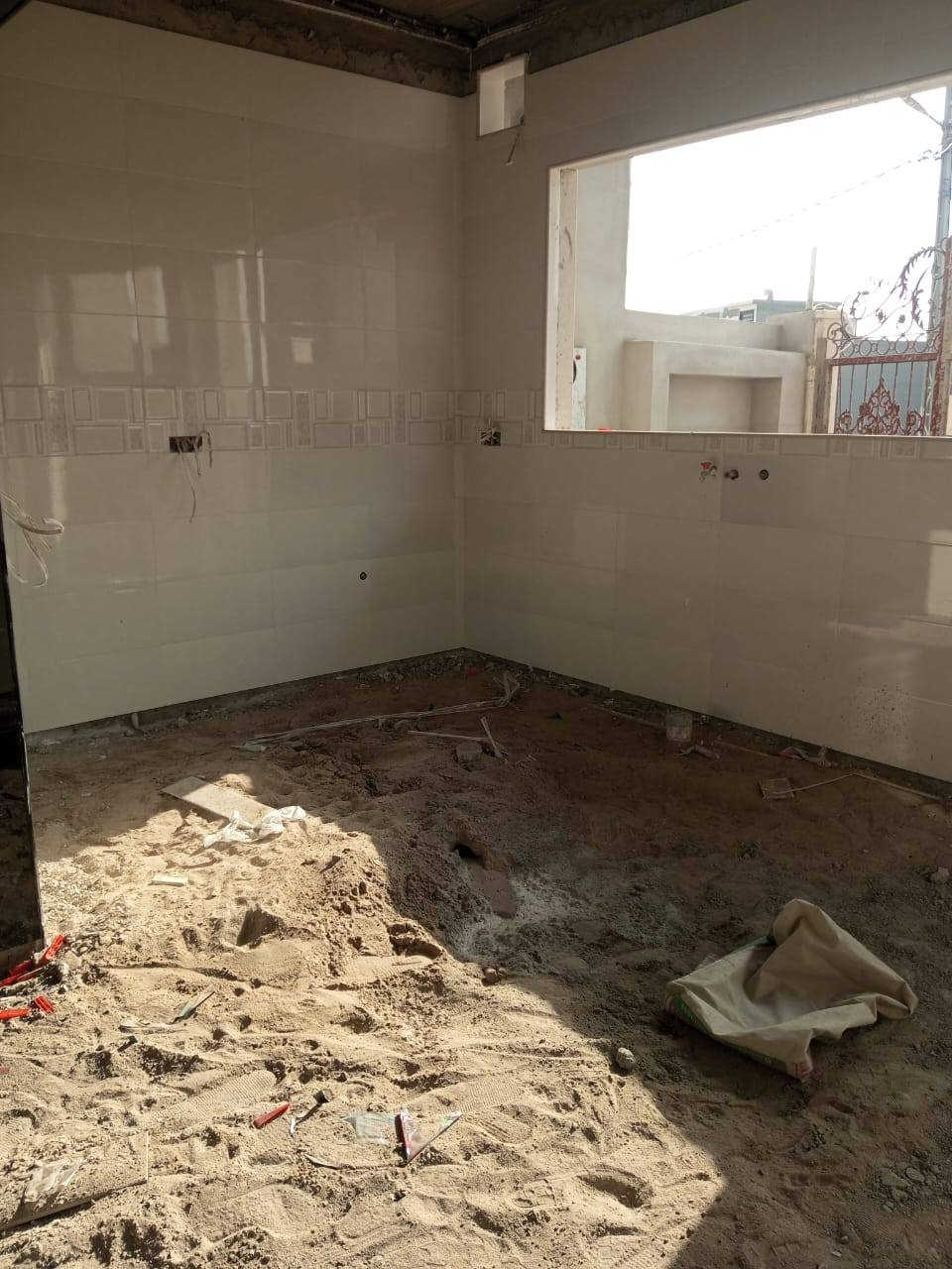 السلام عليكم ورحمة الله وبركاته
الدار معرض للبيع
المساحة 200 على شارعين قبلة وشمال 3طوابق نصف كامل
حي الملايين الثانيه قرب جامع ضيوف الرحمن والمدرسة
للإستفسار اكثر الاتصال بي
***********
***********
