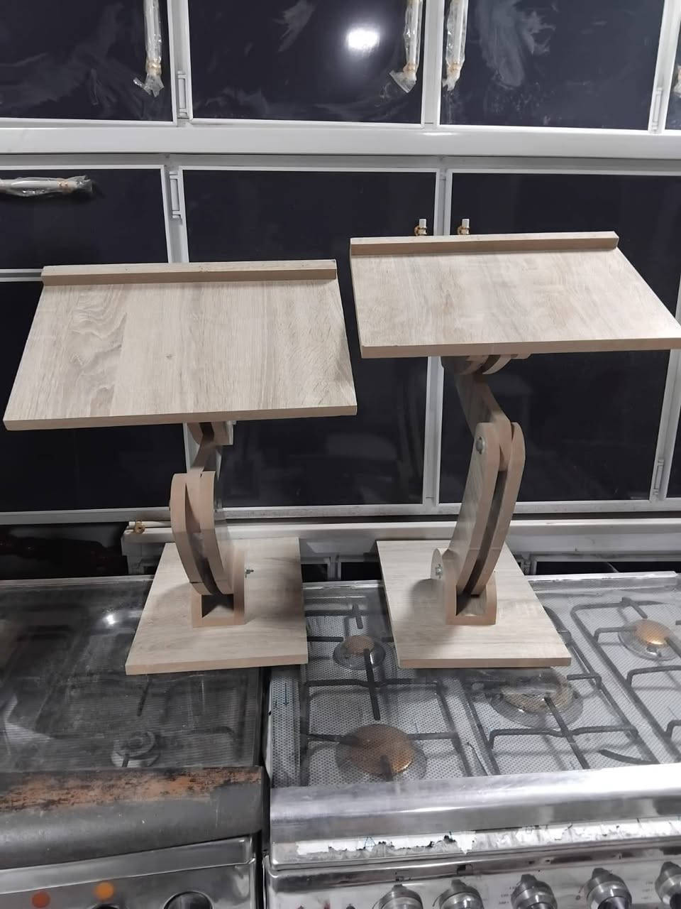 السلام عليكم 
سرير ابو دوشمه ودبل دوشمه حطاطه جديد سعرهن من ٤٥ إلى ٦٠ 
جزامه حجم كبيره سعر ٦٠ حجم صغير ٣٠
مصليه جديد سعر ٣٠ نهايته 
مكان بعقوبه شارع تحرير بهرز مجاور قاعات بيانو مقابيل مستشفى الحياه استفسار *********** يوجد خدمه توصيل
