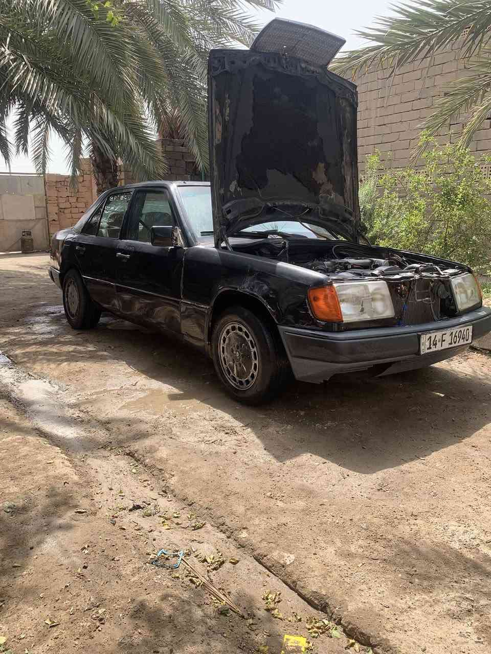 السلام عليكم سياره لبيع مرسدس مديل ٨٧ كير أو محرك ببطه رقم بصره إنكليزي مراوس عادي تصير السعار ٤٠ ***********
