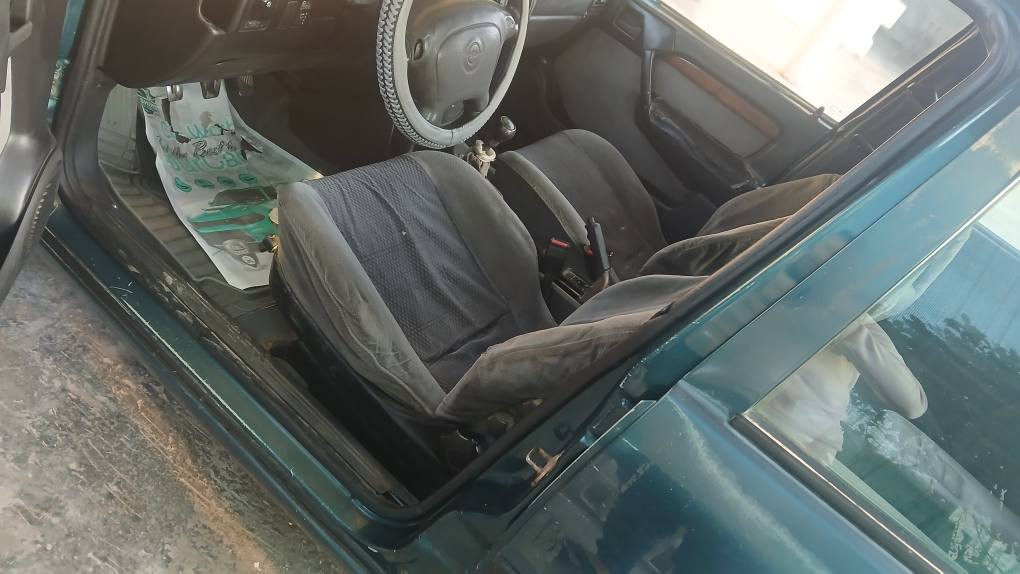 اوبل فكترا 1995
محرك 18
رقم اربيل دولي سنويه صاله ٣ اشهر ساقطه 
دفتر بانزين بيه 
بدون ضربه ولا صبغ 
كله عل بلاد 
جوم كهرباء
سعر 40$
*********** كركوك, العراق
