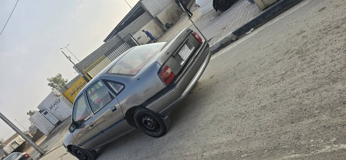 فكترا موديل ٩٣ حجم ١٦ رقم صلاح الدين مشروع وطني محرك كير صدر شرط صبغ عام فرن للبيع ٣٣ مكان السياره كركوك غير متواجد عل فيس اتصل على الرقم رجاء ***********
